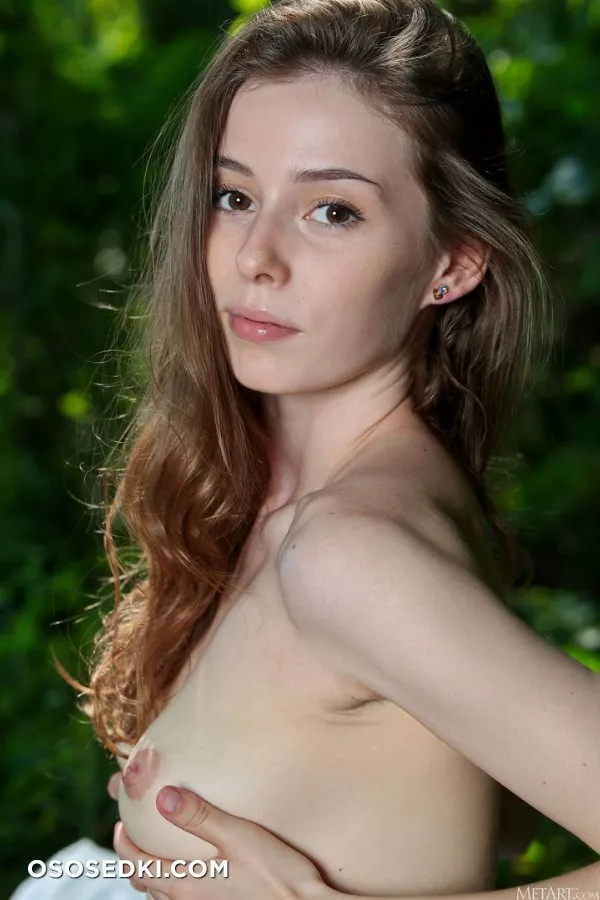 Francoise - Presenting Francoise - MetArt - Photo 26