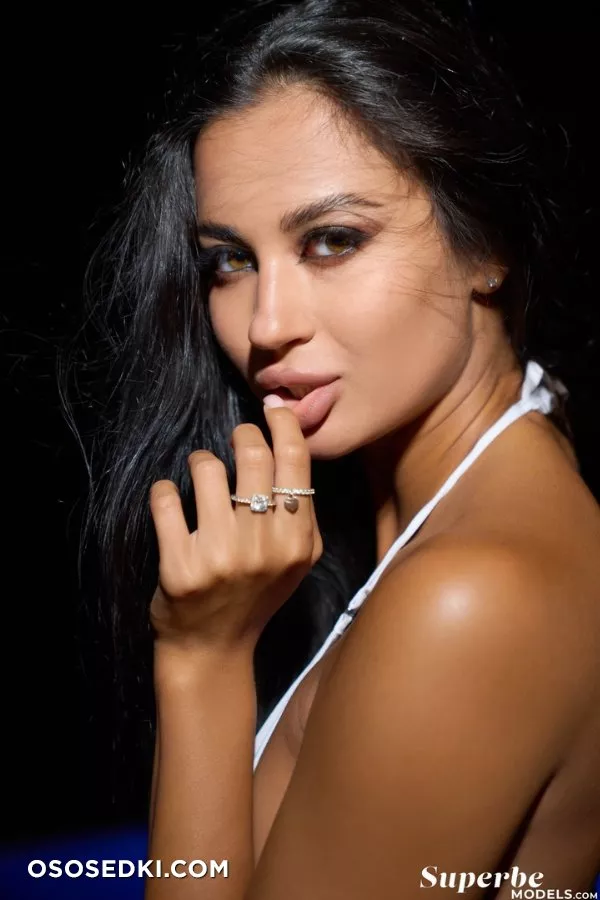 Victoria Mur - Night Moves - SuperbeModels - Photo 12