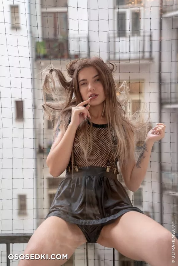 Hazel - Urban Style - UltraFilms - Photo 12
