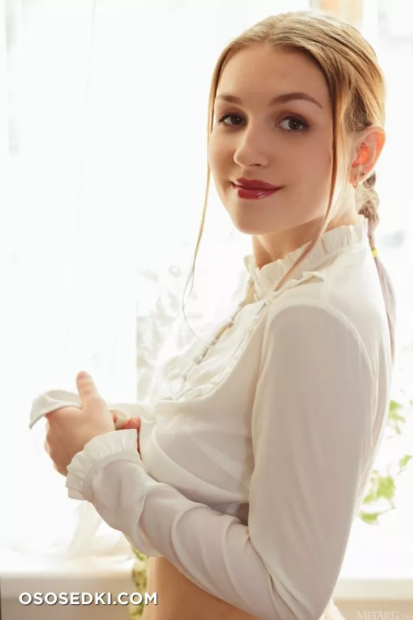 Isabele - Buttoned - MetArt - Photo 14