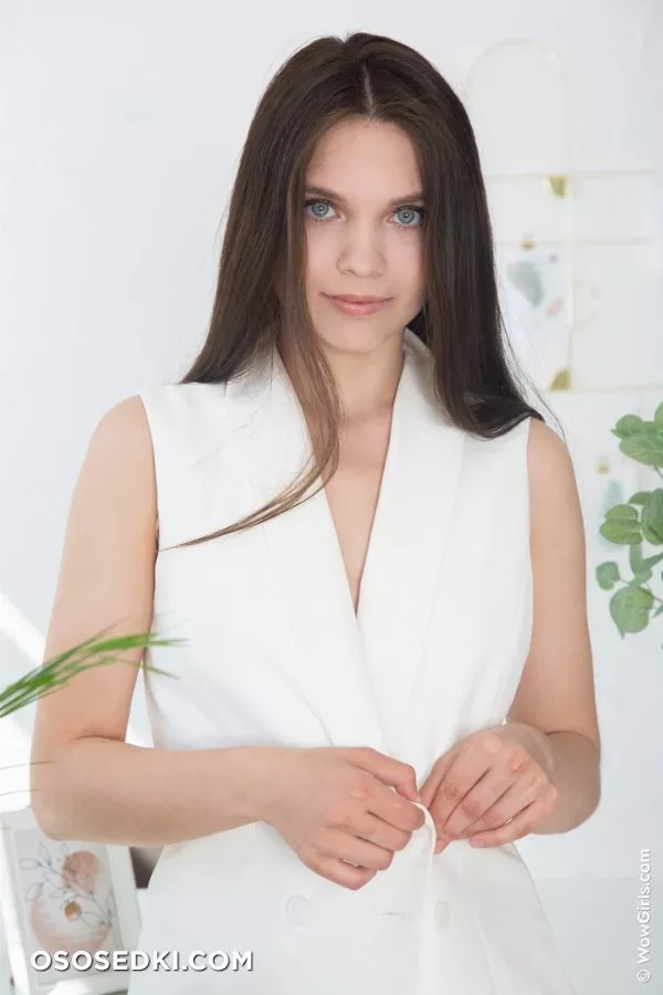 Elizabeth T - Straight To The Point - WowGirls - Photo 7