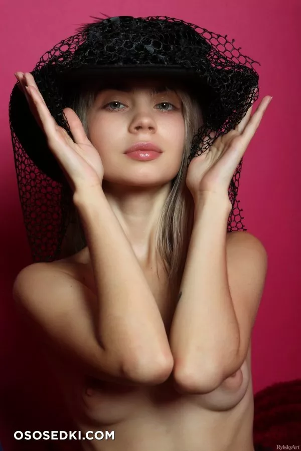 Sofy Bee - HelloHallo - RylskyArt - Photo 36