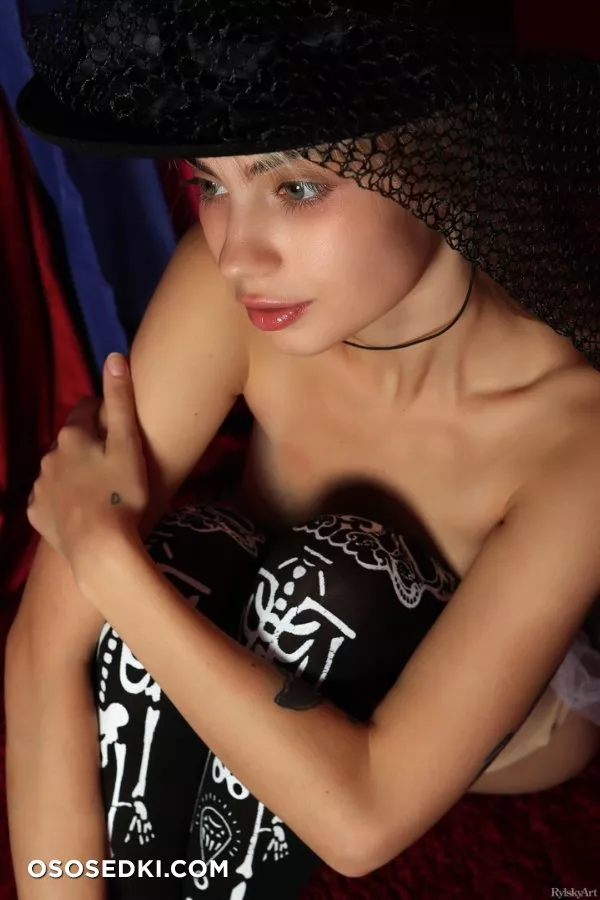 Sofy Bee - HelloHallo - RylskyArt - Photo 44