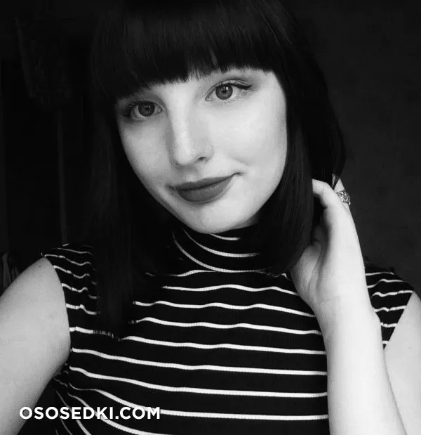 Evelyn_213 - Photo 1