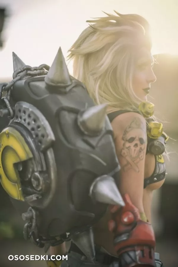 Jessica Nigri | Junkrat - Photo 1