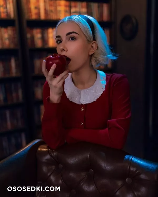 Helen Stifler | Sabrina - Photo 7