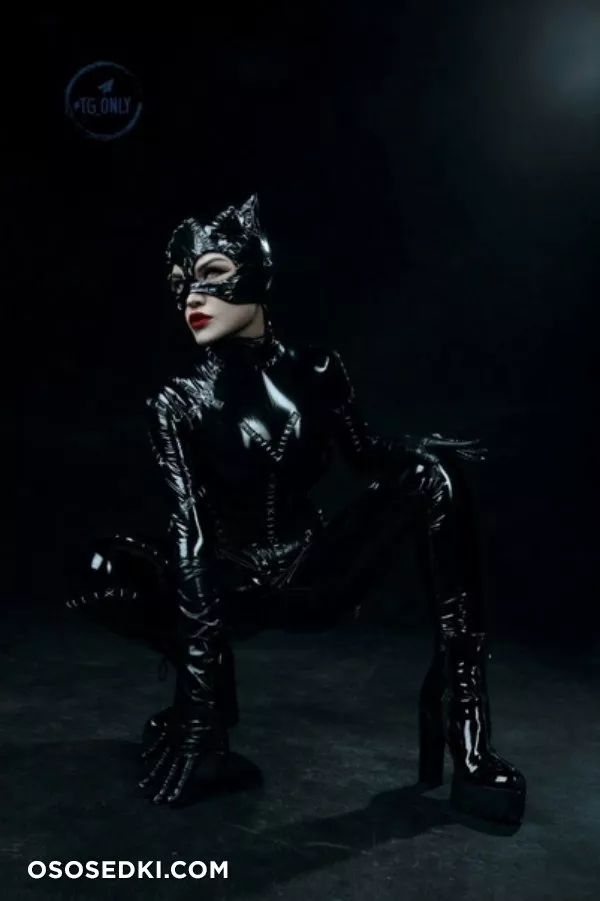 Kalinka Fox | Catwoman - Photo 14