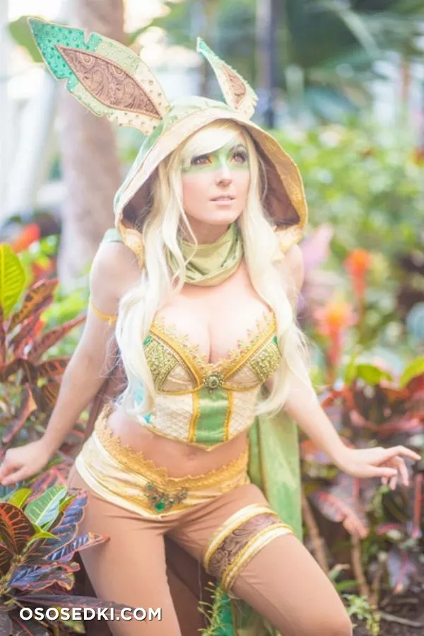 Jessica Nigri | Leafeon - Photo 5