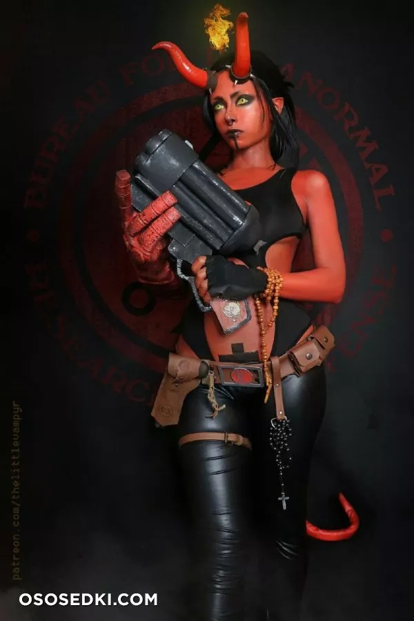 The Little Vampyr | Hellboy - Photo 1