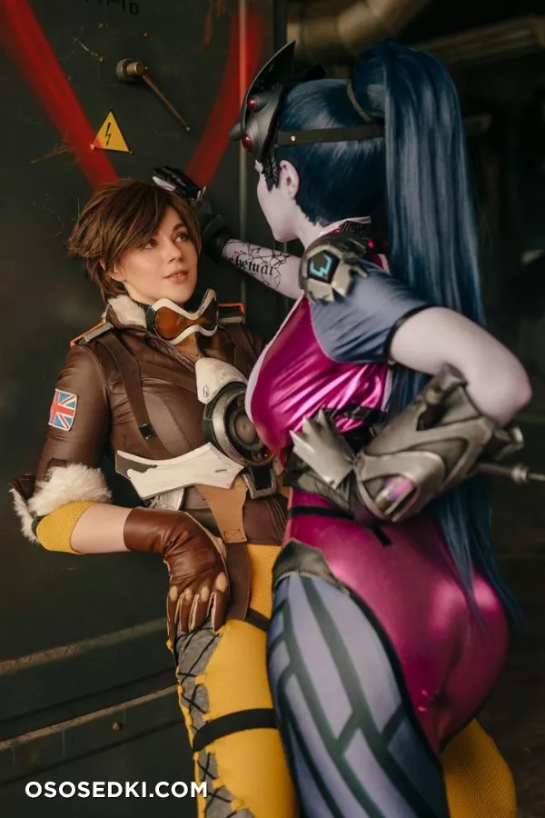 Alina Becker and Adamae | Widowmaker and Tracer - Photo 8