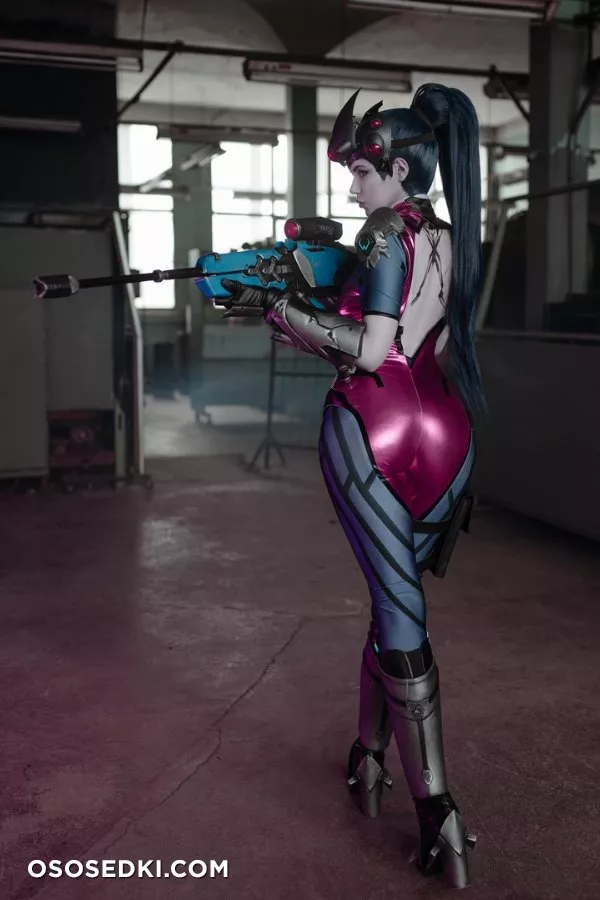 Alina Becker and Adamae | Widowmaker and Tracer - Photo 15