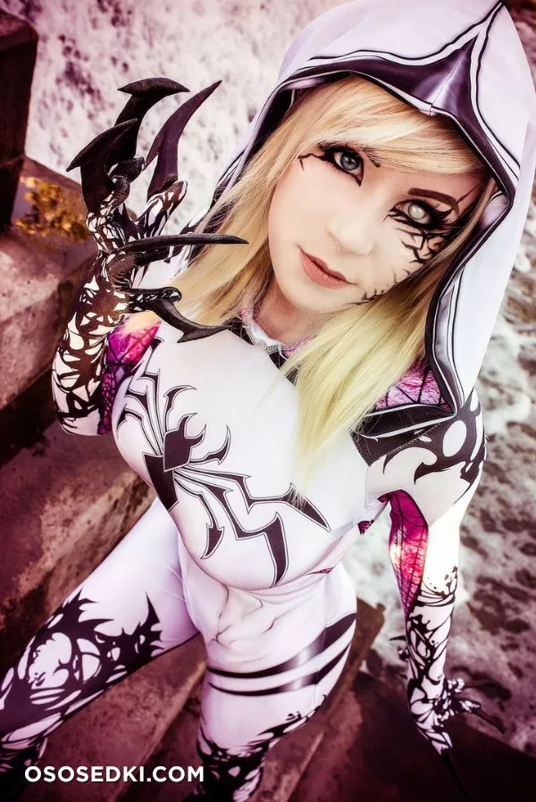 Danielle Beaulieu | Spider-Gwen - Photo 1