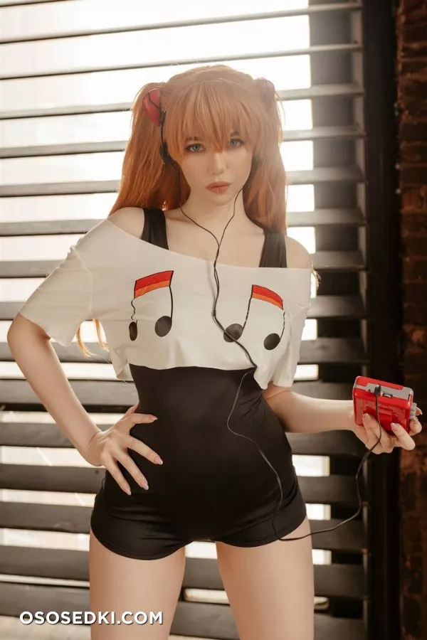 Alina Becker | Asuka - Photo 1
