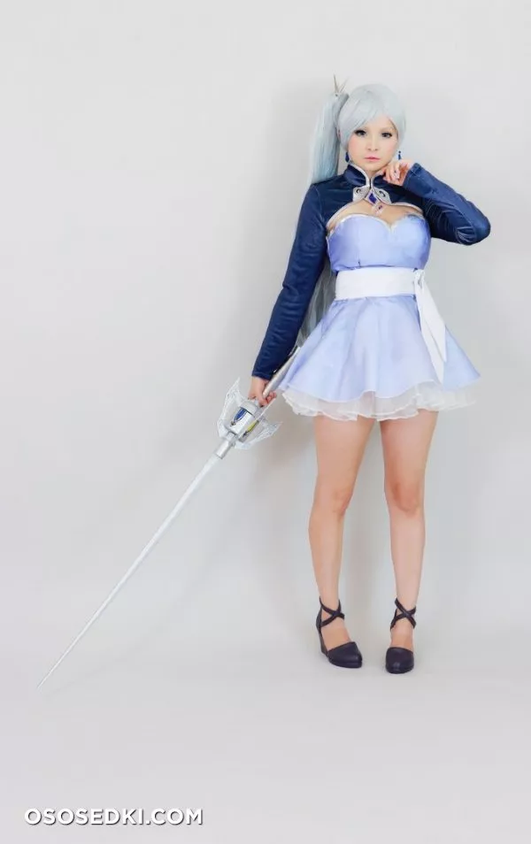Weiss Schnee by Hidori Rose - Photo 1