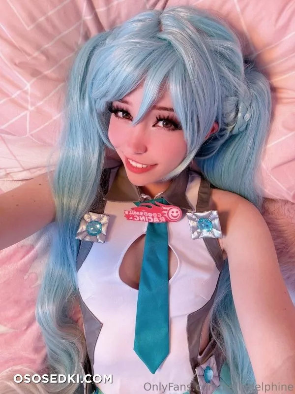 Belle Delphine Hatsune Miku - Photo 1