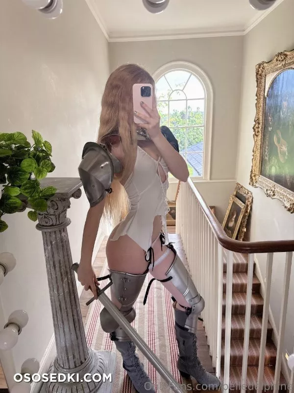 Belle Delphine Elf Knight - Photo 1