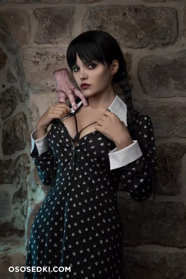 Kalinka Fox - Wednesday - Photo 3