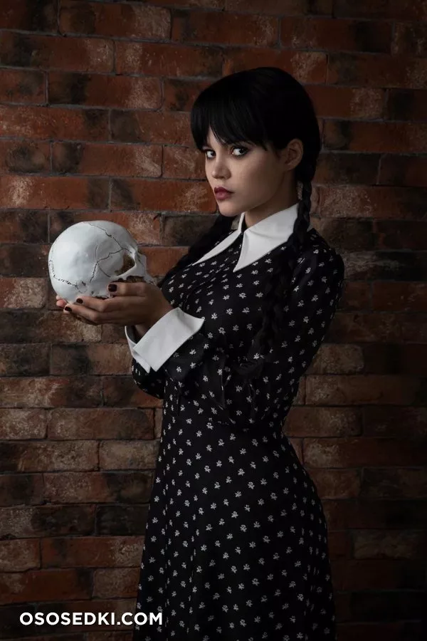 Kalinka Fox - Wednesday - Photo 8