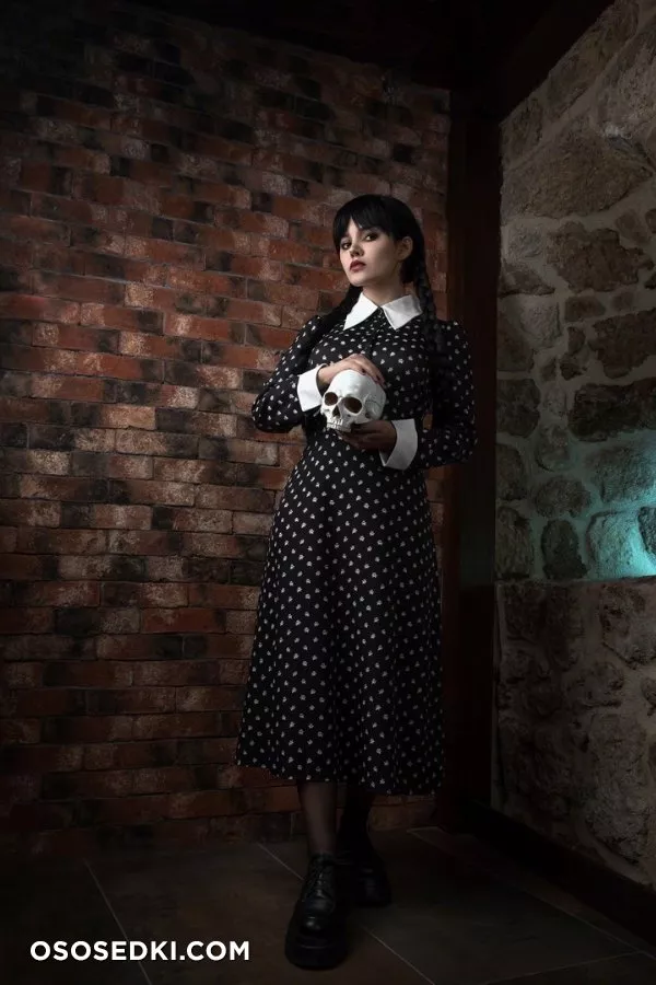 Kalinka Fox - Wednesday - Photo 9