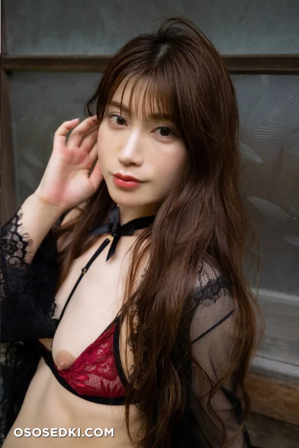 Ikumi Kohinata - Photo 1