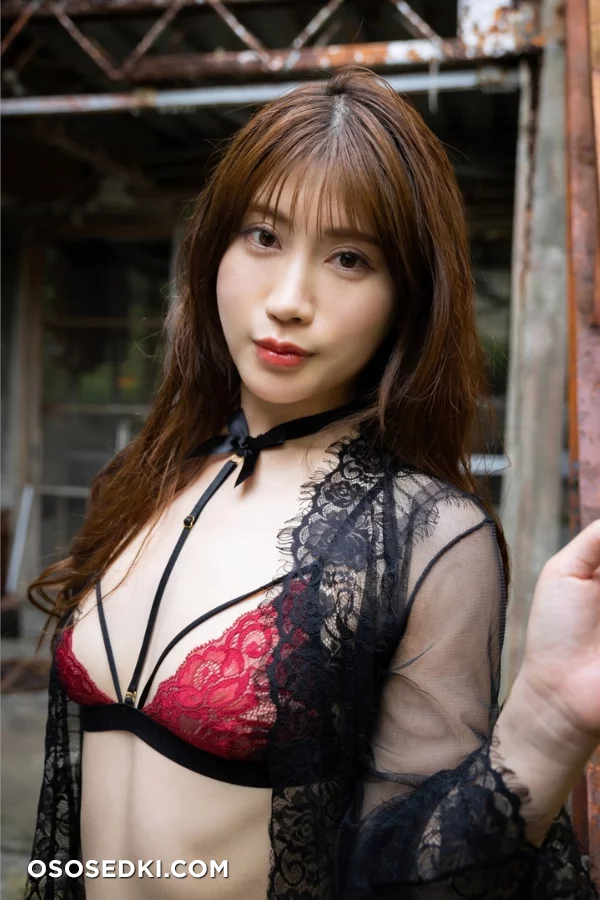 Ikumi Kohinata - Photo 6