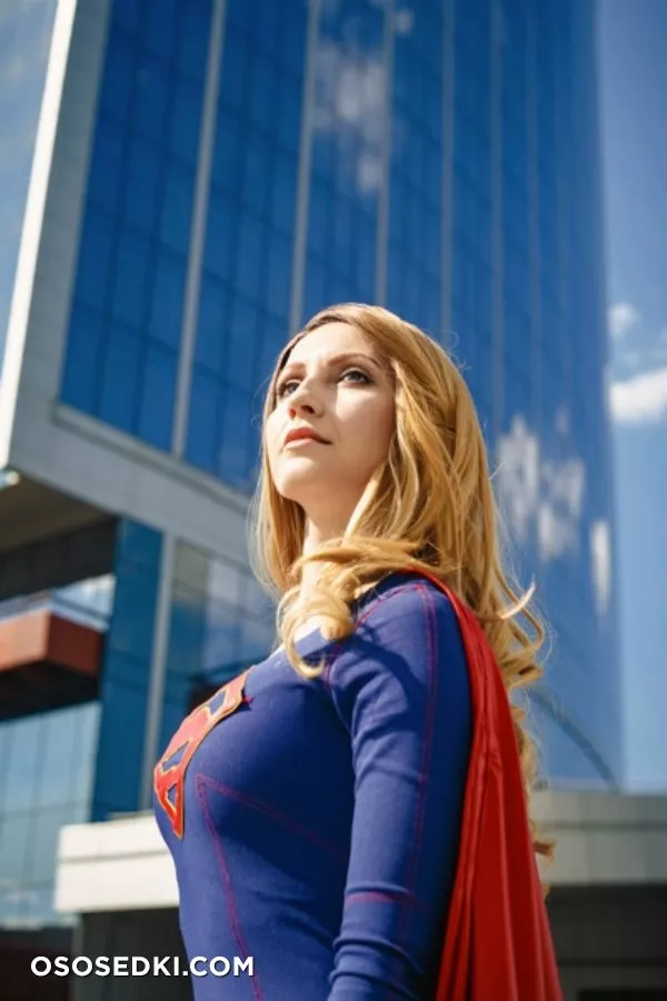 Supergirl from DCCOMICS - Photo 2