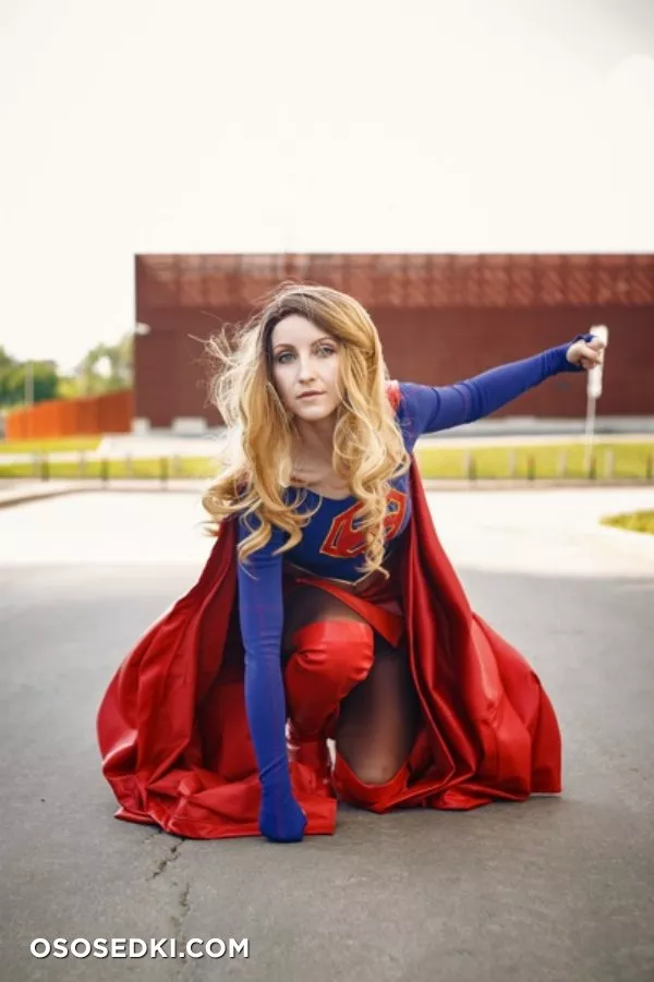 Supergirl from DCCOMICS - Photo 3