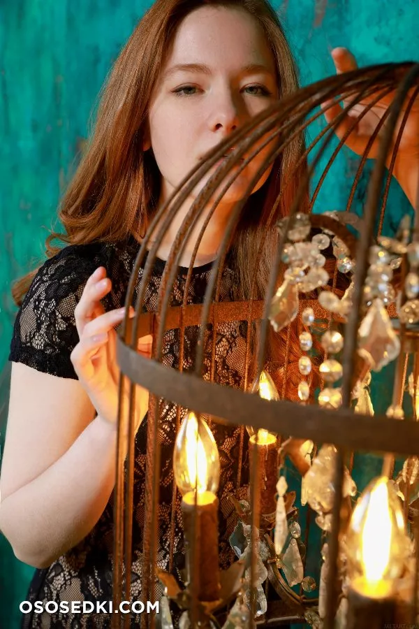 Anicka - Candelabra (2019) - Photo 2