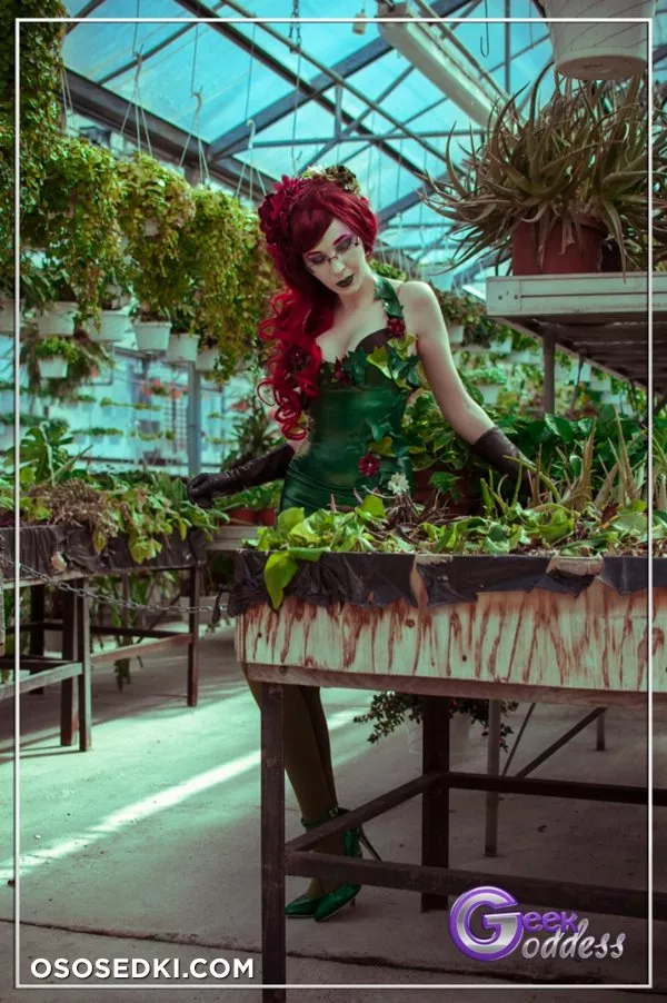 Kassandra Leigh | DC Comics | Poison Ivy - Photo 2
