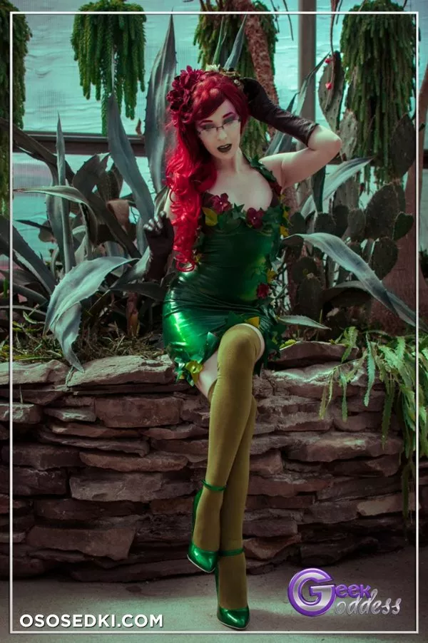 Kassandra Leigh | DC Comics | Poison Ivy - Photo 6
