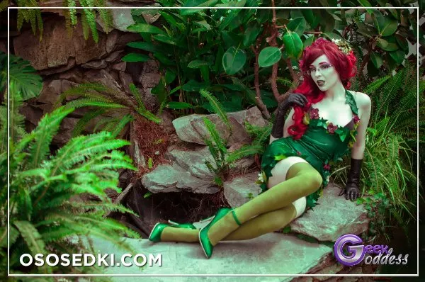 Kassandra Leigh | DC Comics | Poison Ivy - Photo 21