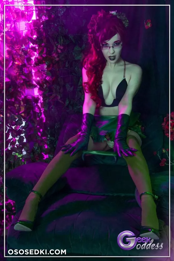 Kassandra Leigh | DC Comics | Poison Ivy - Photo 50