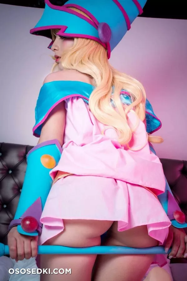 Kat Velasco | Yu-Gi-Oh! | Dark Magician Girl - Photo 2