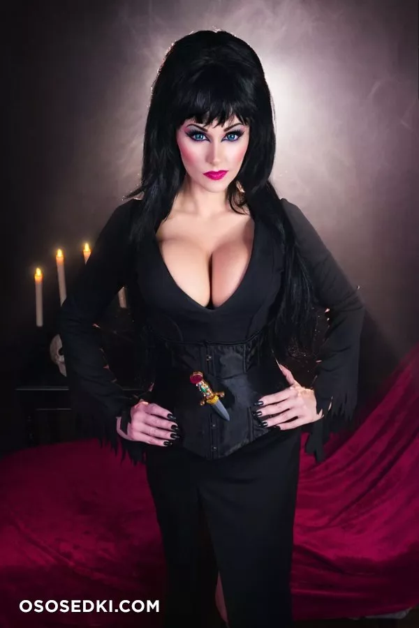 Angie Griffin | Elvira: Mistress of the Dark | Elvira - Photo 1