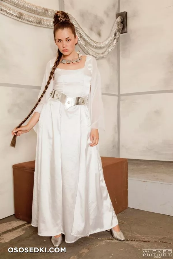 Allie Haze | Star Wars | Princess Leia - Photo 1