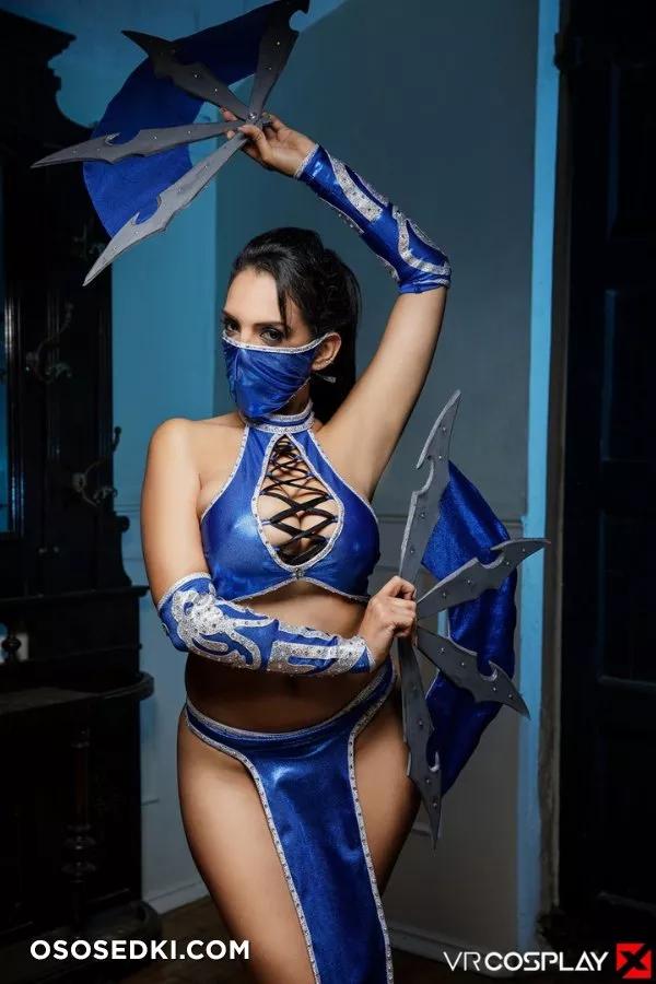 Alba De Silva, Katrina Moreno | Mortal Kombat | Jade, Kitana - Photo 6