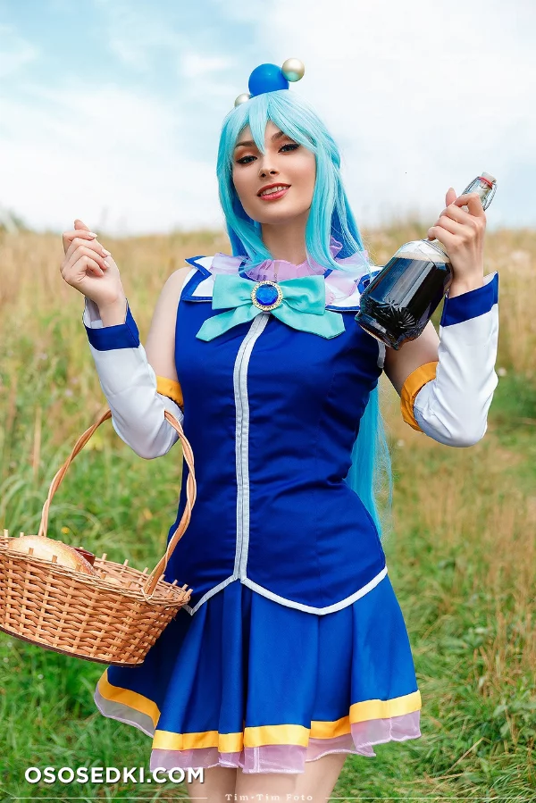 Aqua - KonoSuba - Photo 1