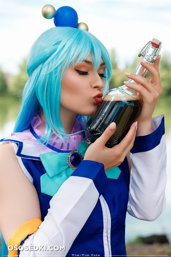 Aqua - KonoSuba - Photo 5