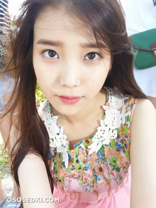 IU - Photo 8