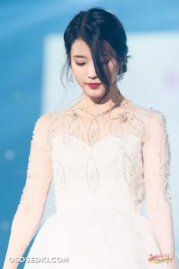 IU - Photo 42