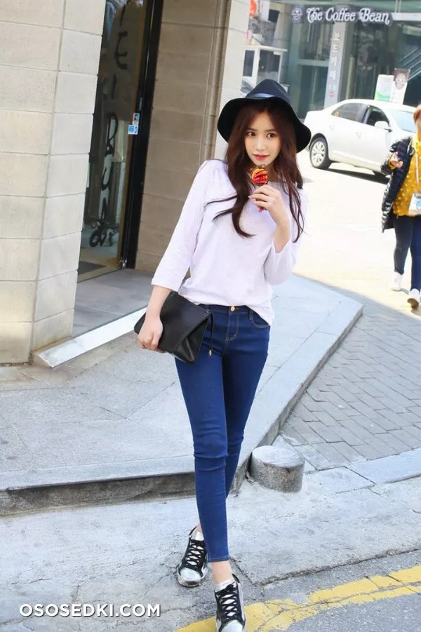 Jenny - Photo 8