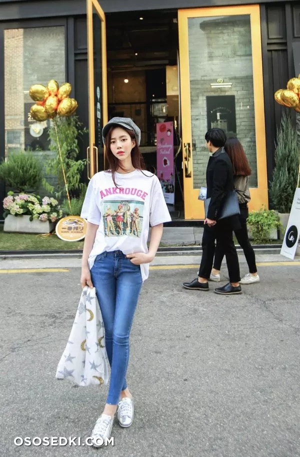 Jenny - Photo 35