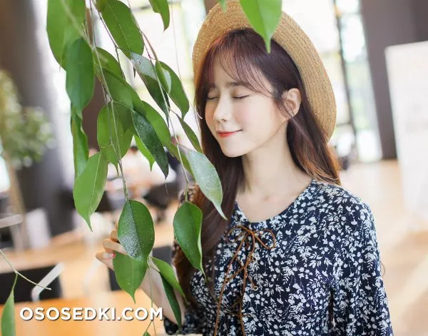 Jenny - Photo 70