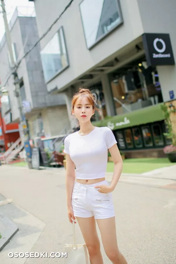 Jenny - Photo 107