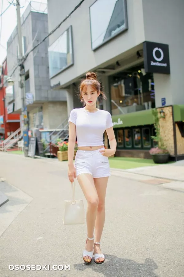 Jenny - Photo 108