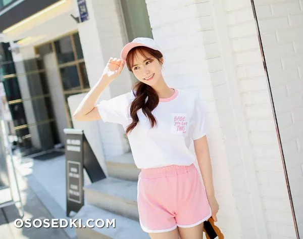 Jenny - Photo 118