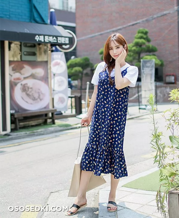 Jenny - Photo 129