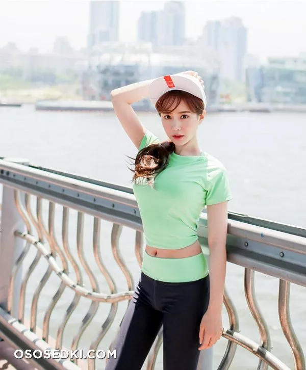 Jenny - Photo 141