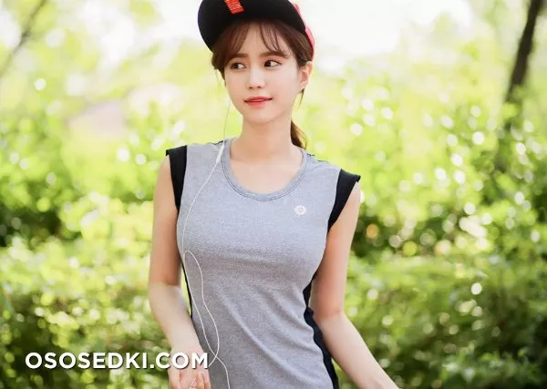 Jenny - Photo 142