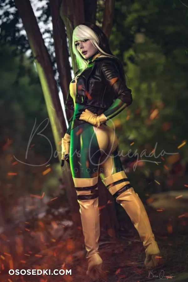 Jenna Lynn Meowri - Photo 2